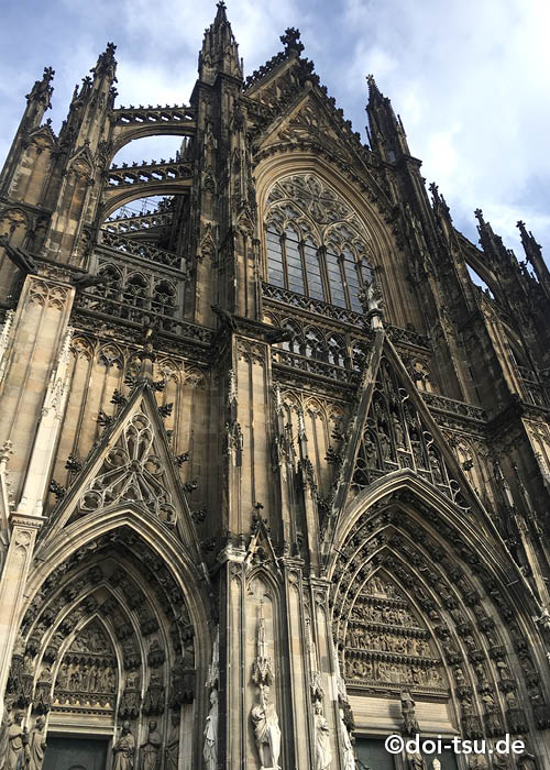 ドイツの世界遺産で大人気のケルン大聖堂