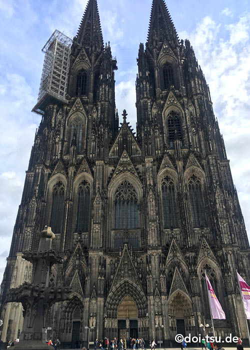 ドイツの世界遺産で大人気のケルン大聖堂